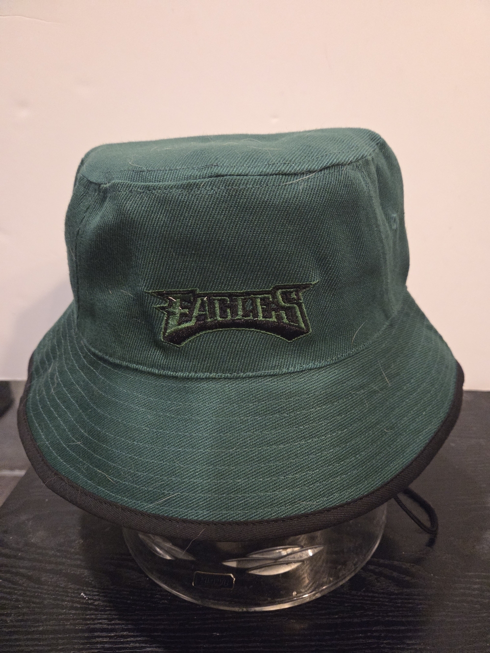 New Era Philadelphia Eagles Green Bucket Hat - Picture 2 of 2